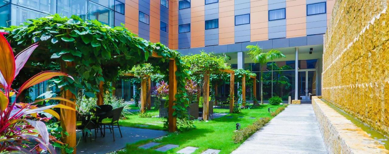 Radisson Blu Hotel, Abidjan Airport Luaran gambar